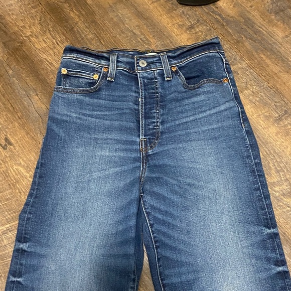 LEVI’S HIGH RIBCAGE STRAIGHT BUTTON FLY HIGH WAISTED JEANS ICONIC 5POCKET STYLE - Picture 10 of 15